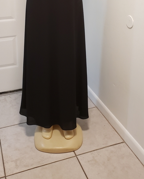 Dress - Picture 2 of 5